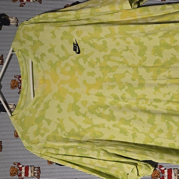 Nike Sportswear Men's Camouflage Lime Green Yellow Shirt 3XL TALL Nike Tee - Picture 4 of 9